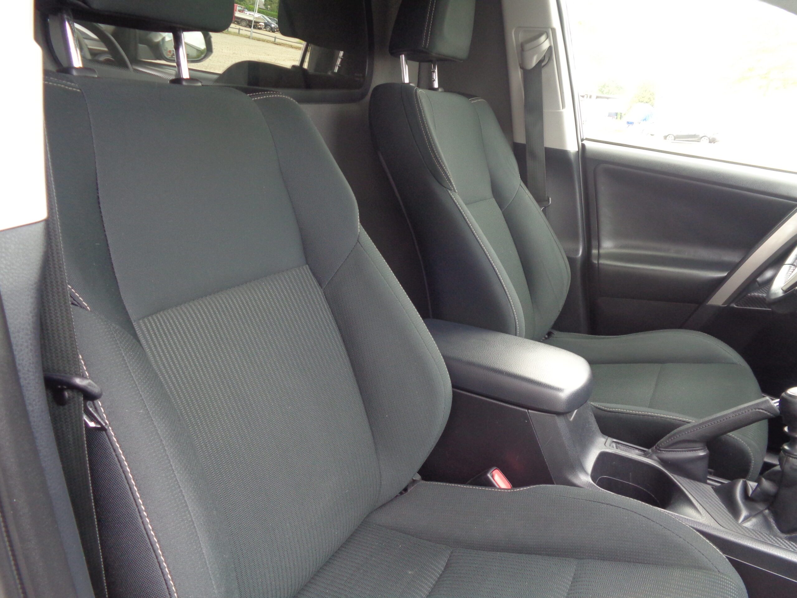 Toyota RAV4 2.0 Style 4WD Grijs kenteken - Afbeelding 17