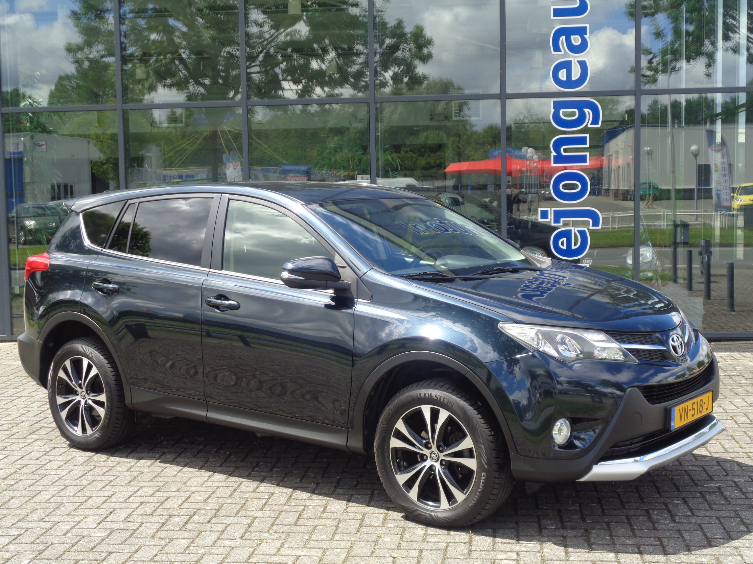 Toyota RAV4 2.0 Style 4WD Grijs kenteken