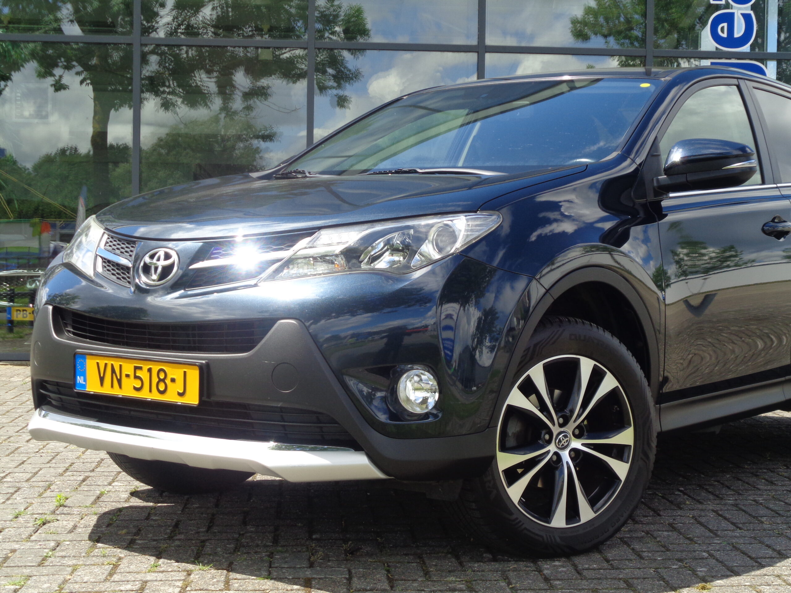 Toyota RAV4 2.0 Style 4WD Grijs kenteken - Afbeelding 2